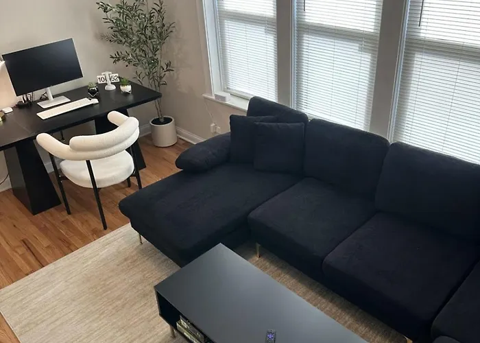 Holiday home Sleeps 26 • Modern Multi-unit • Gym • Workspaces