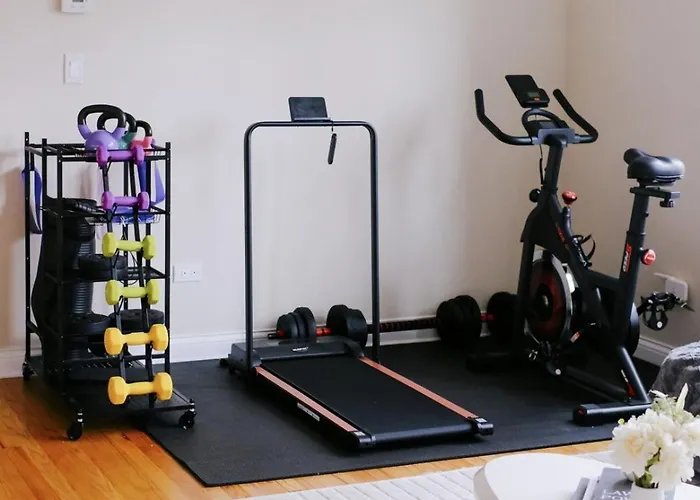 Sleeps 26 • Modern Multi-unit • Gym • Workspaces